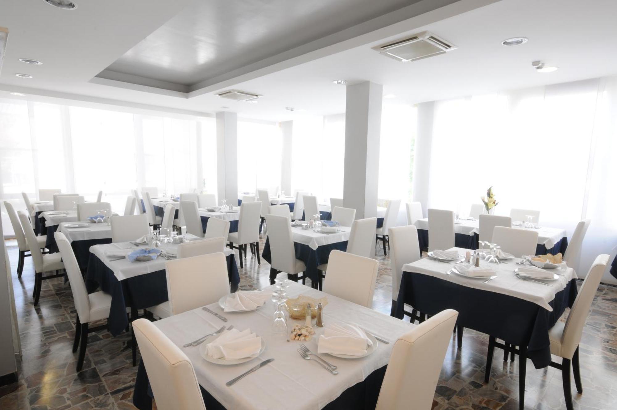 Hotel Ermeti B&B Brunch ريتشوني المظهر الخارجي الصورة