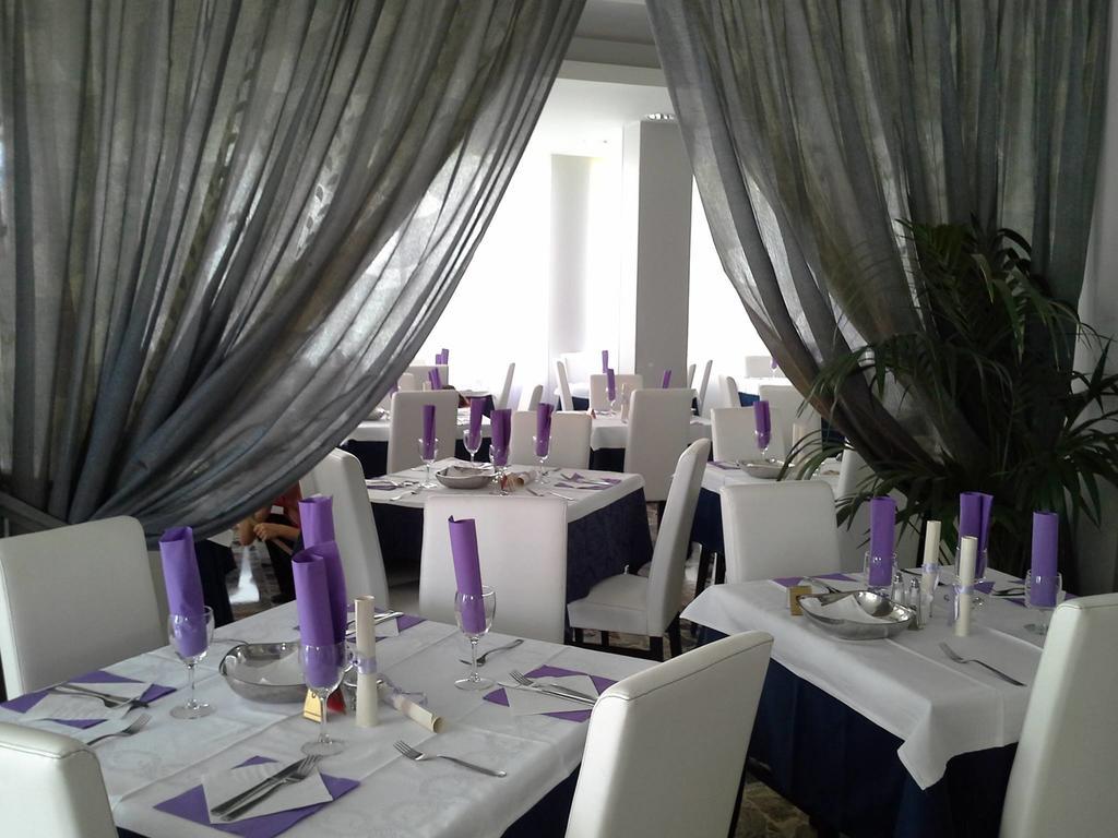 Hotel Ermeti B&B Brunch ريتشوني المظهر الخارجي الصورة